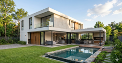 Casa Minimalista de Diseño con Piscina y Galería
