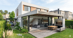 Casa Minimalista en Alquiler con Galería y Parrilla